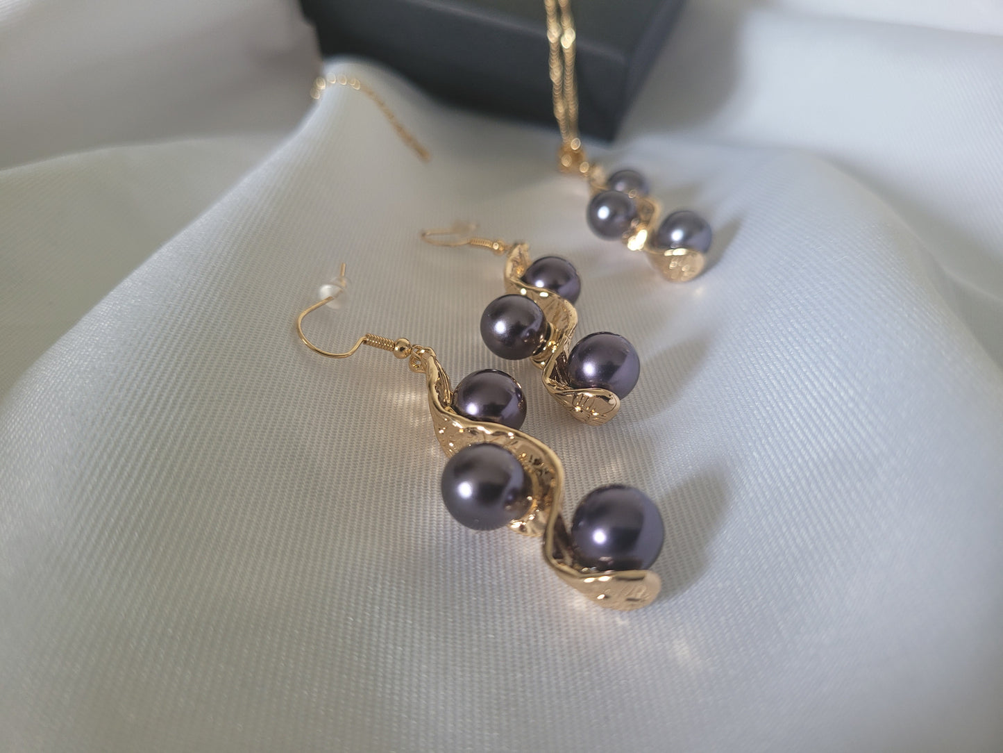Triple Pearl Set